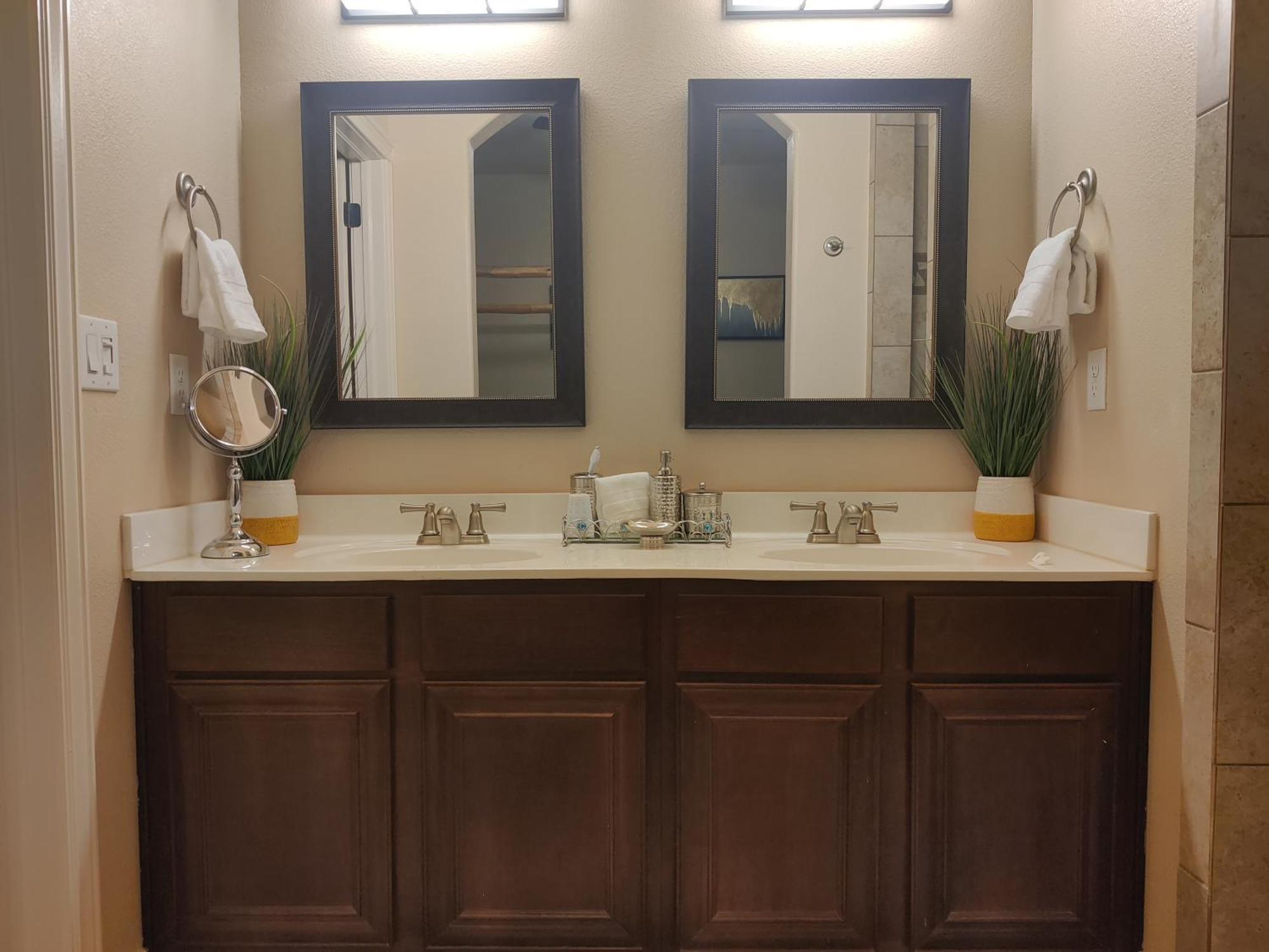 Wonderful, Plush & Luxurious 3 Bed Room Home El Paso Bagian luar foto