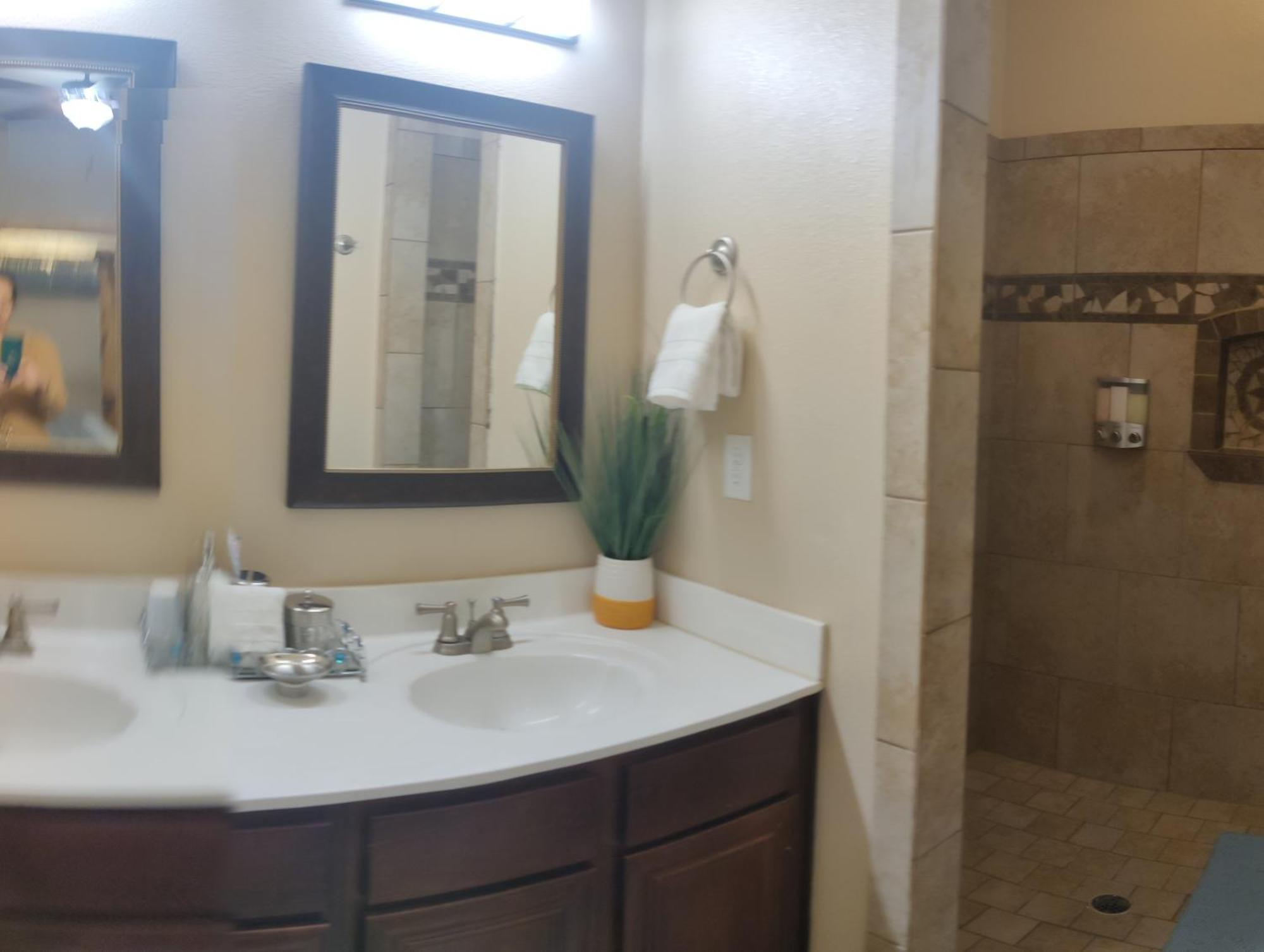 Wonderful, Plush & Luxurious 3 Bed Room Home El Paso Bagian luar foto